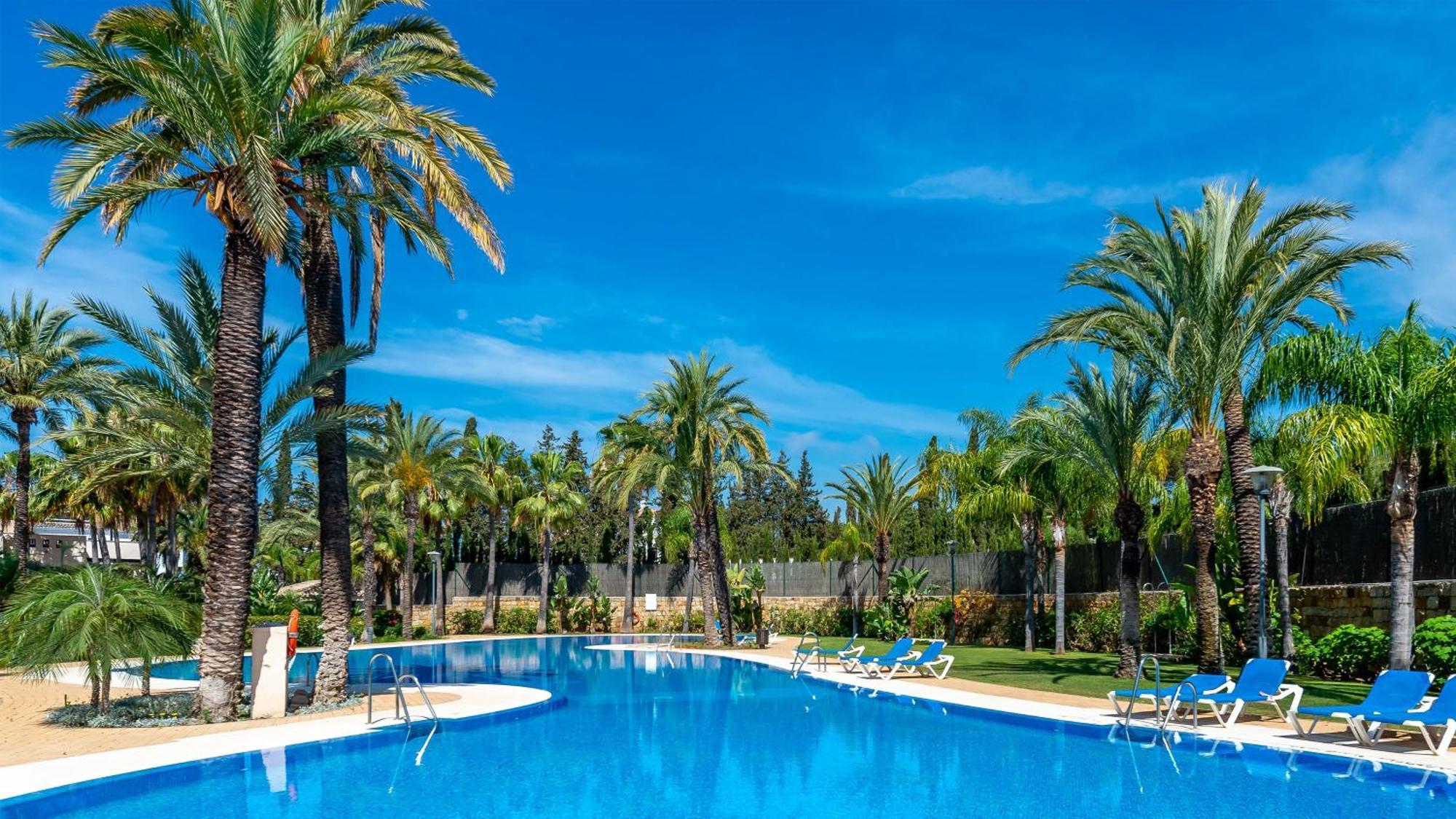 Ferienwohnung Vacation Marbella I Private Heated Swimming Pool, Walking Distance To Puerto Banus, Security 24-7, Bbq, Wifi Exterior foto