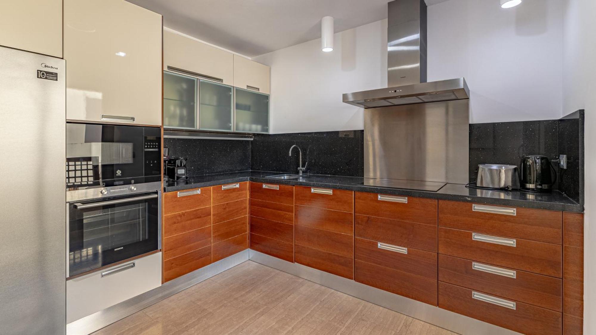 Ferienwohnung Vacation Marbella I Private Heated Swimming Pool, Walking Distance To Puerto Banus, Security 24-7, Bbq, Wifi Exterior foto