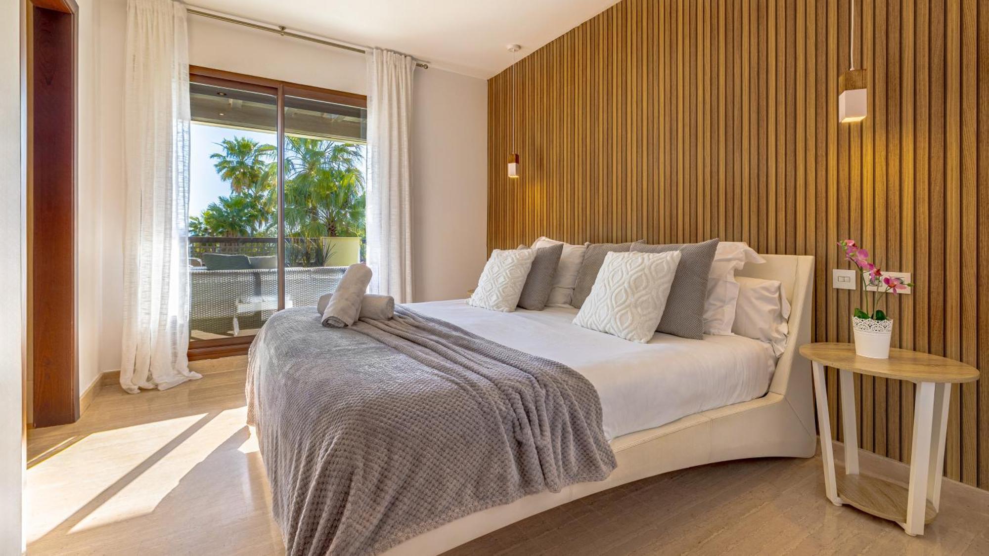 Ferienwohnung Vacation Marbella I Private Heated Swimming Pool, Walking Distance To Puerto Banus, Security 24-7, Bbq, Wifi Exterior foto
